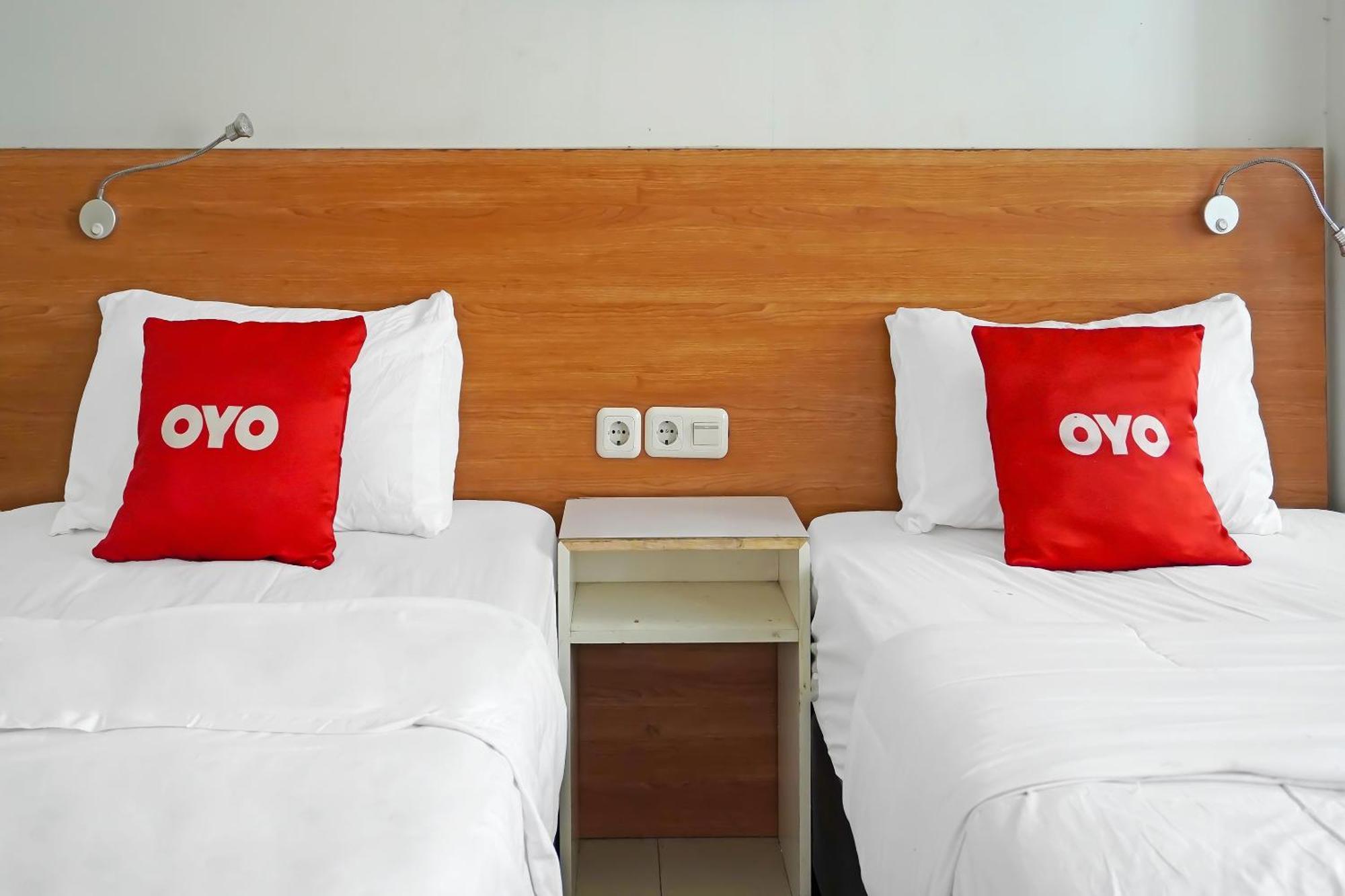 Oyo 90391 Gkitroom Karawang Extérieur photo
